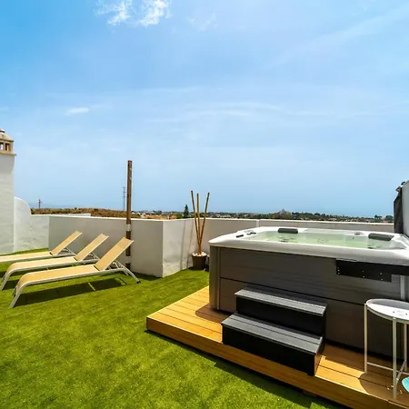 Penthouse In El Paraiso - Takecaremalaga Apartmán *