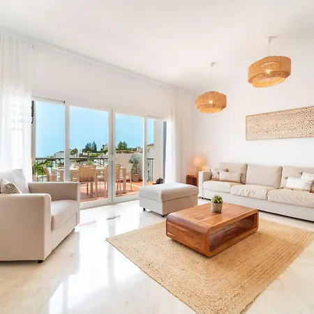 Penthouse In El Paraiso - Takecaremalaga * Estepona