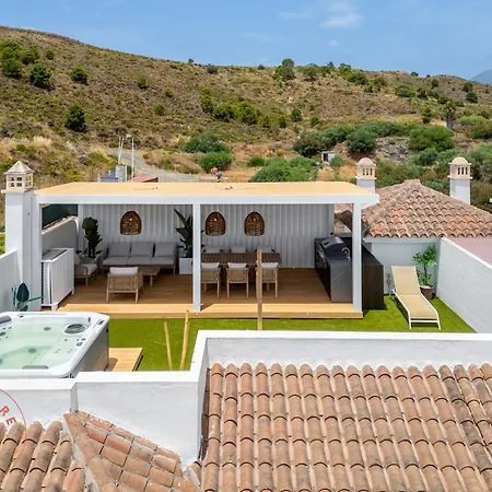 Penthouse In El Paraiso - Takecaremalaga Apartment Estepona