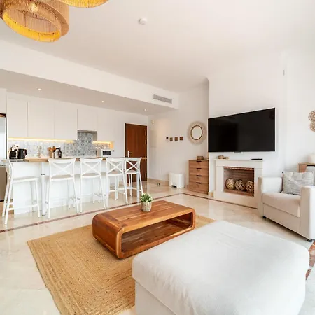 Penthouse In El Paraiso - Takecaremalaga