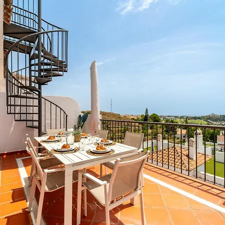 Penthouse In El Paraiso - Takecaremalaga Apartmán Estepona